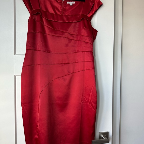 New York & Company Red Satin Mini Dress - Picture 1 of 3